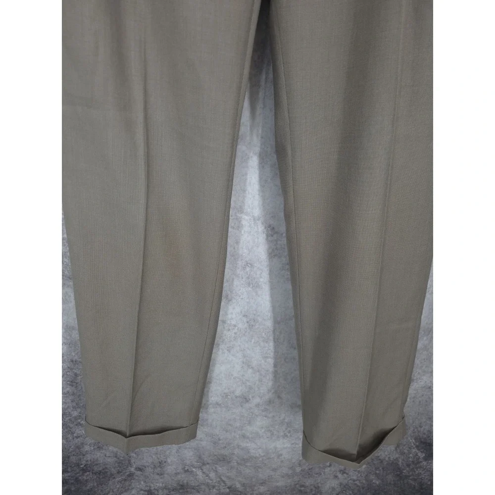 Van Heusen  Dress Pants Mens 34 X 32 Beige Classic Fit No Iron Pleated New‎